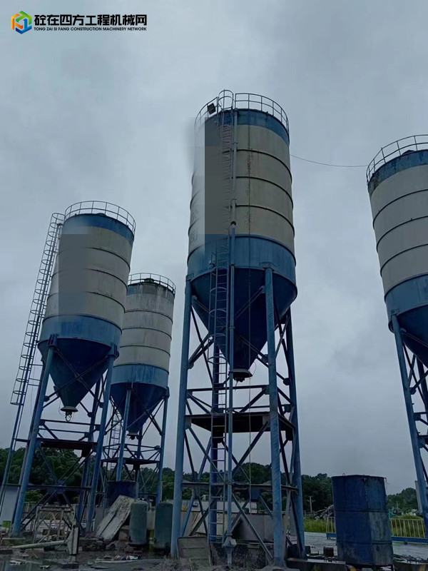 https://images.tongzsf.com/tong/truck_machine/20220615/162a9753587a0e.jpg