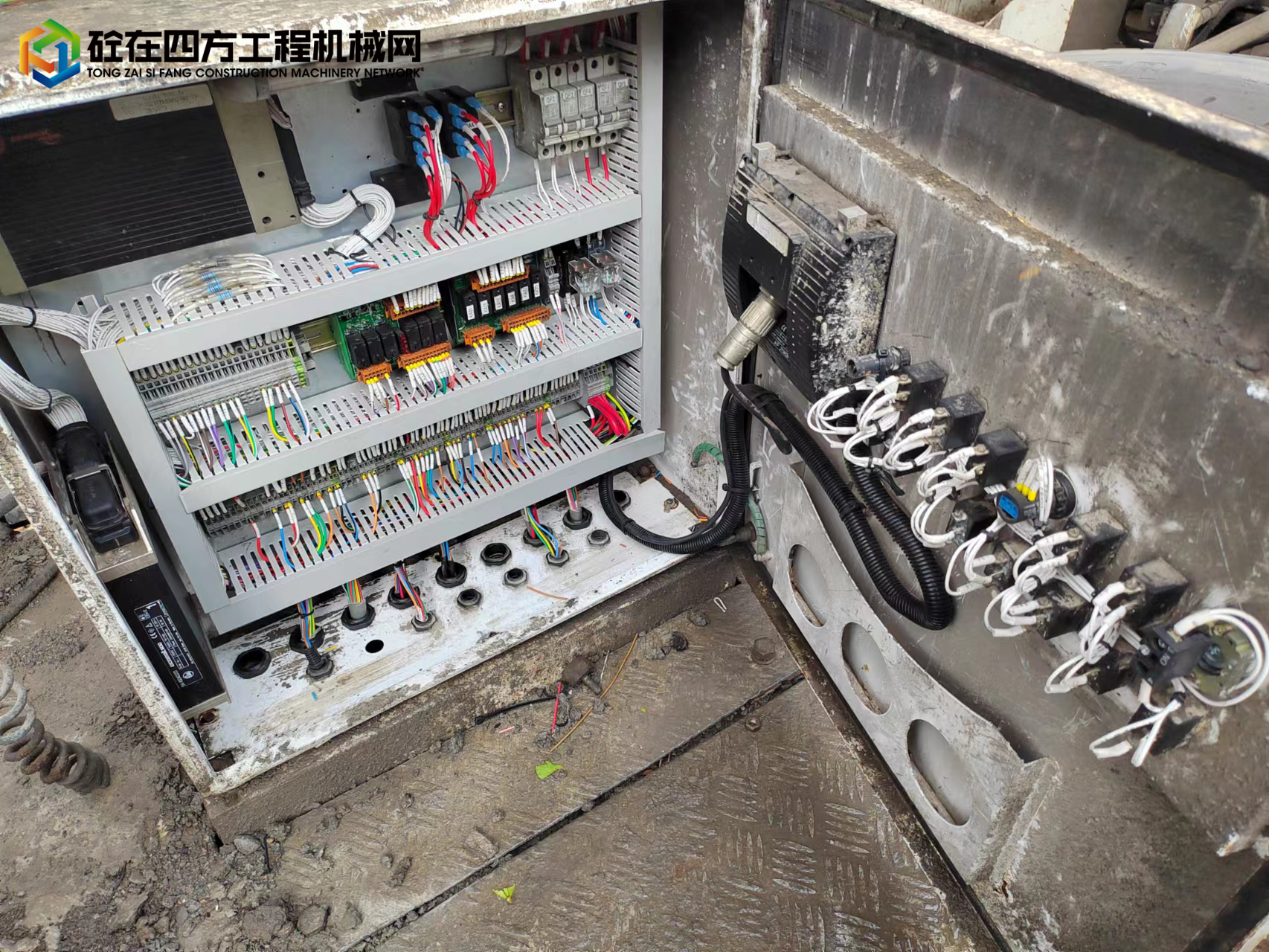 https://images.tongzsf.com/tong/truck_machine/20220621/162b17e9d547cf.jpg