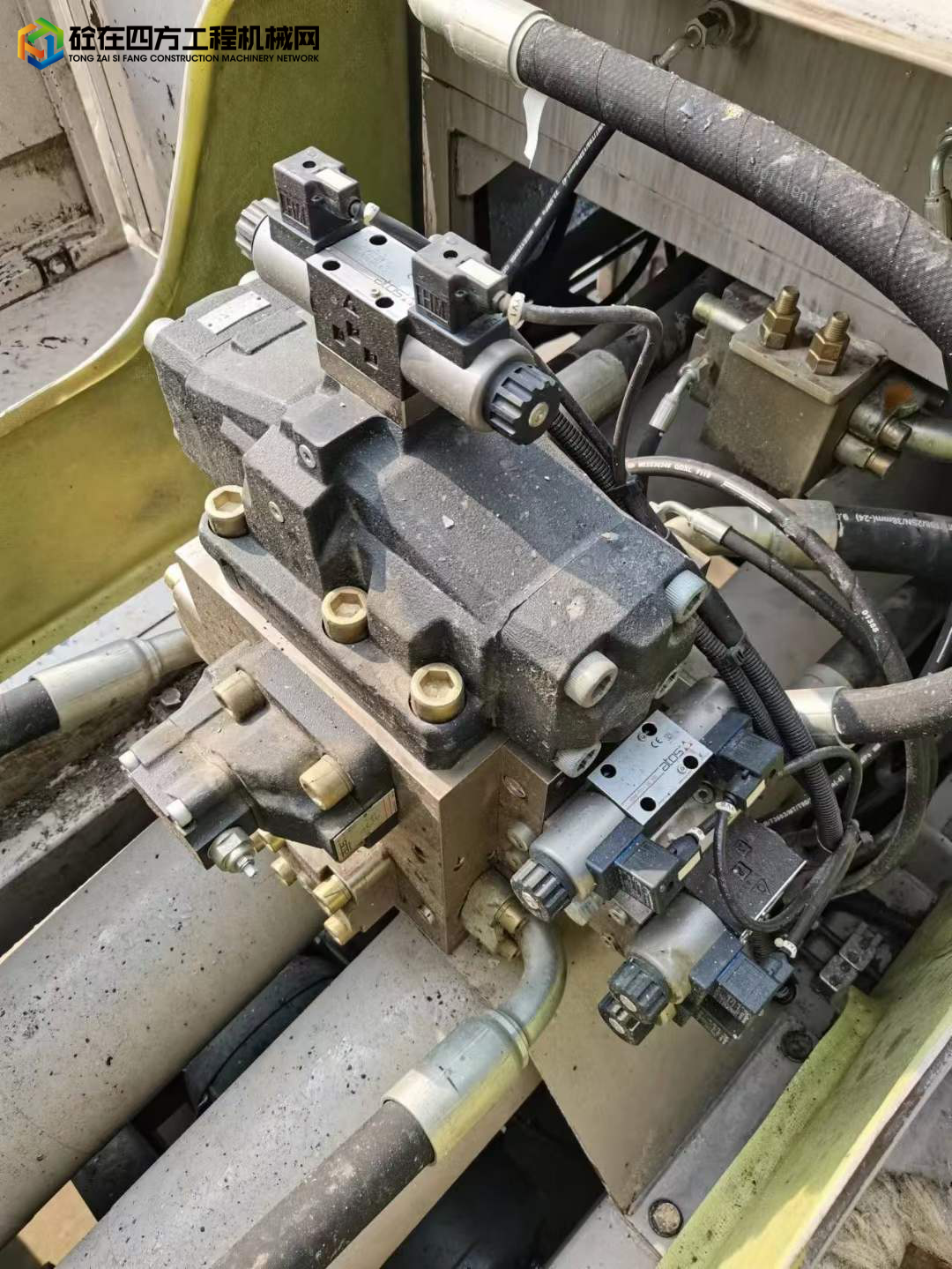 https://images.tongzsf.com/tong/truck_machine/20220630/162bd516b2d90a.jpg