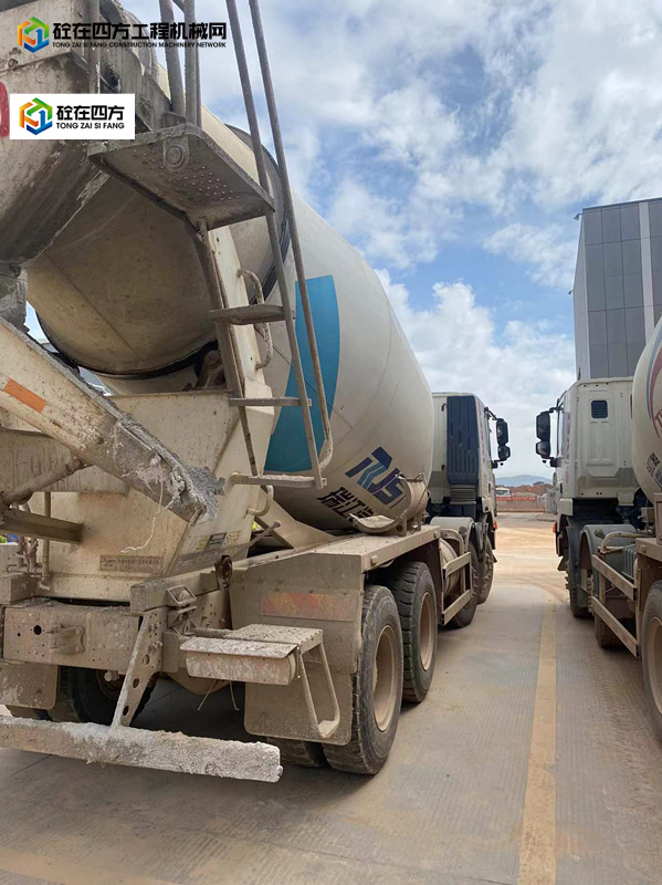 https://images.tongzsf.com/tong/truck_machine/20220630/162bd59dc98f76.jpg