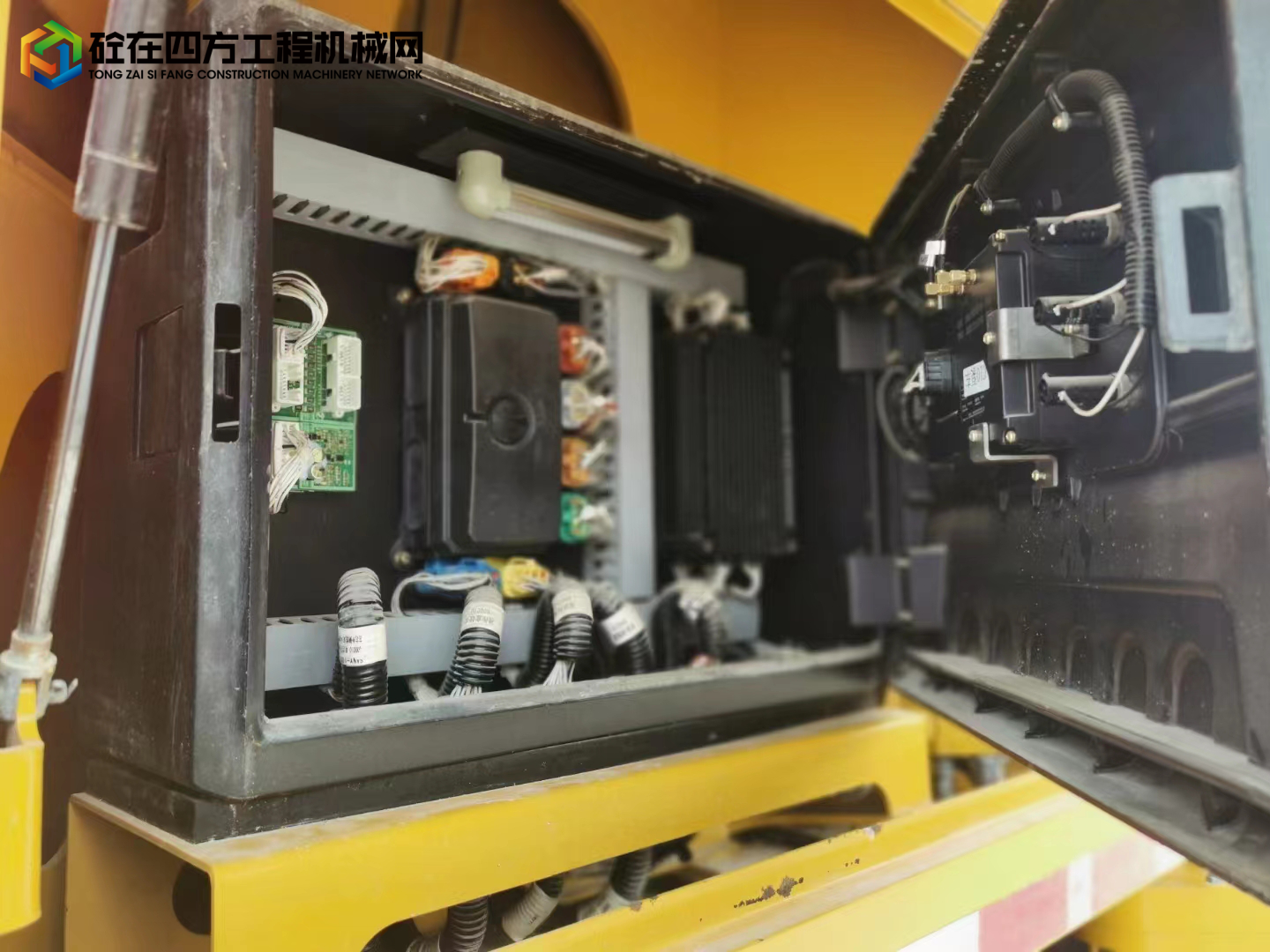 https://images.tongzsf.com/tong/truck_machine/20220630/162bd752b5fd31.jpg