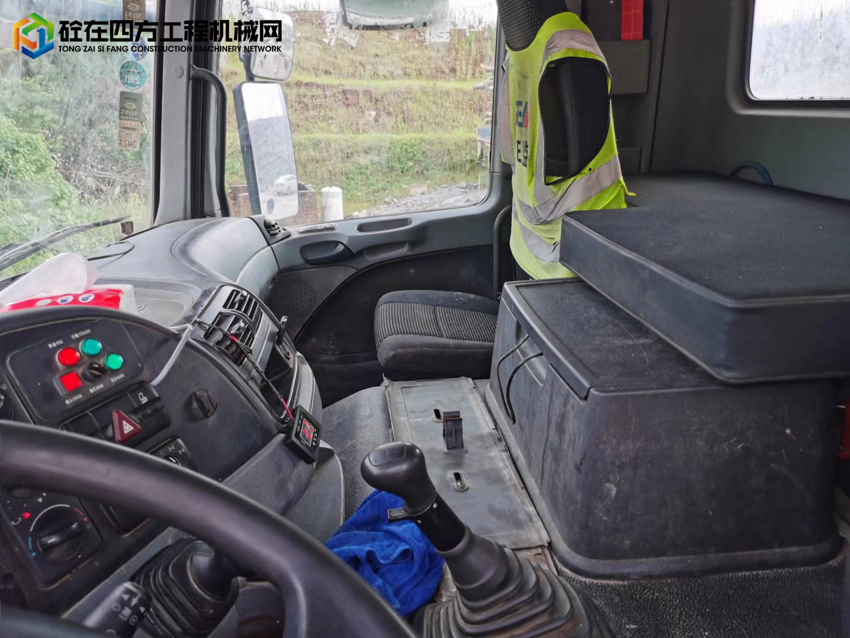 https://images.tongzsf.com/tong/truck_machine/20220630/162bd7c7ae829d.jpg