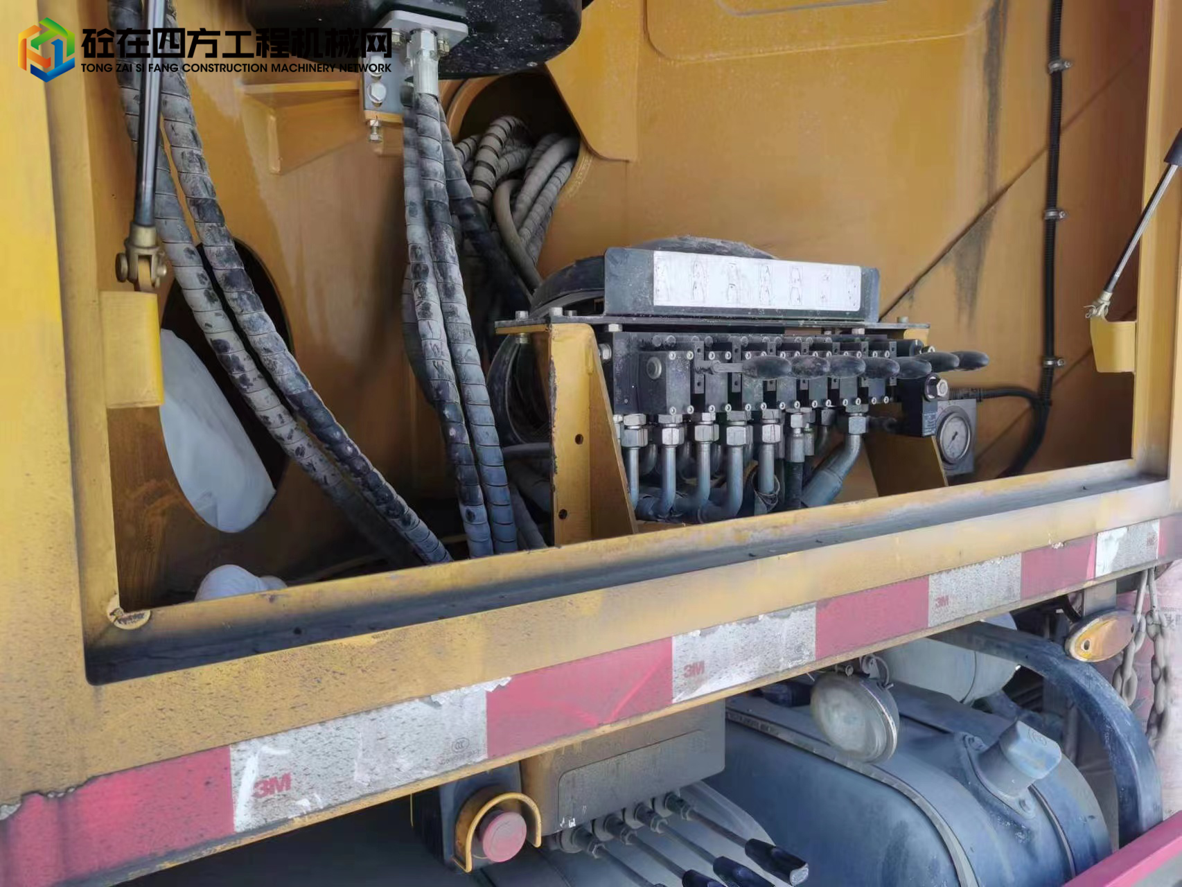 https://images.tongzsf.com/tong/truck_machine/20220630/162bd82a457967.jpg