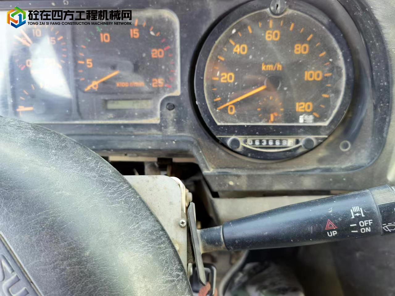 https://images.tongzsf.com/tong/truck_machine/20220708/162c7f2bb5bbe6.jpg