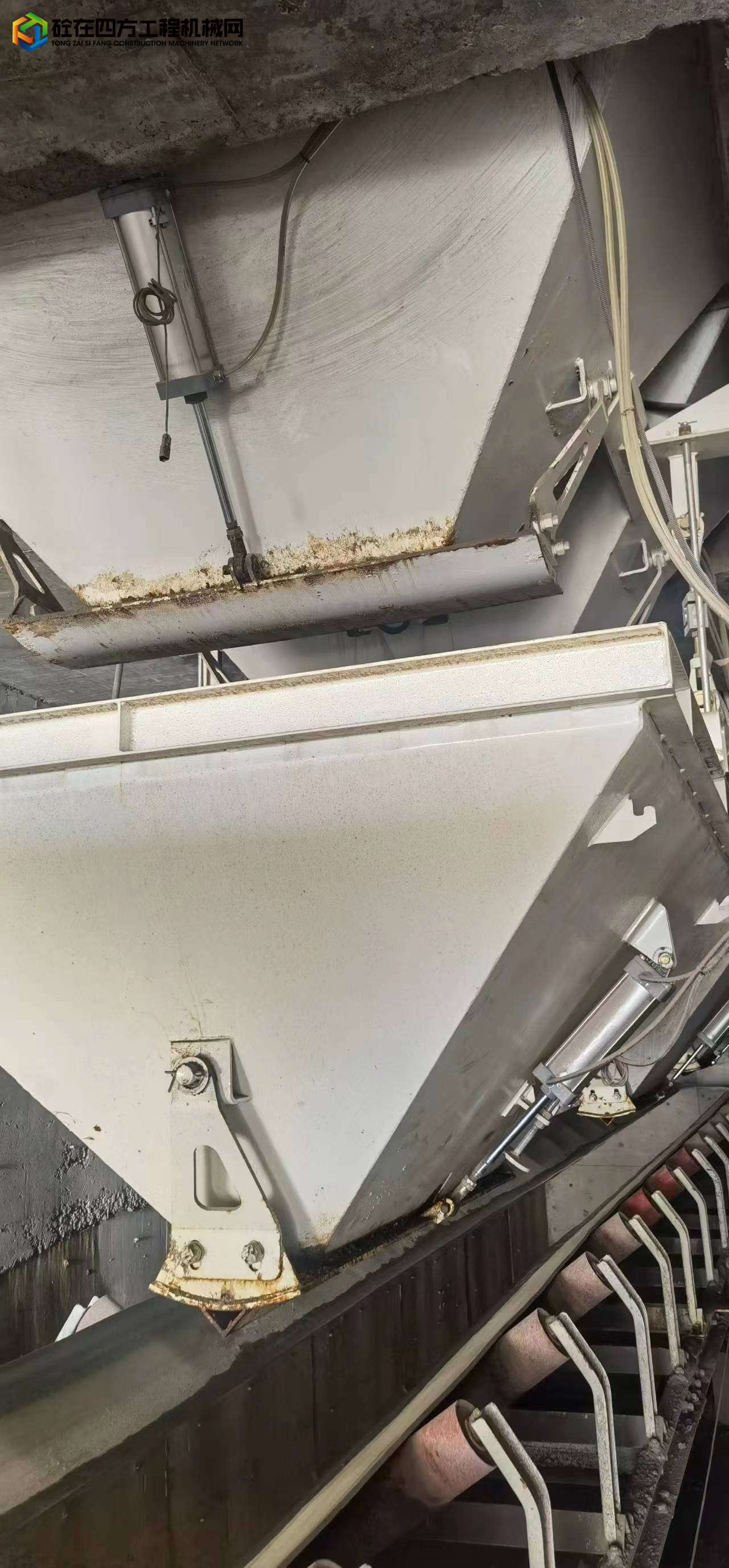 https://images.tongzsf.com/tong/truck_machine/20220711/162cbca81b9b10.jpg