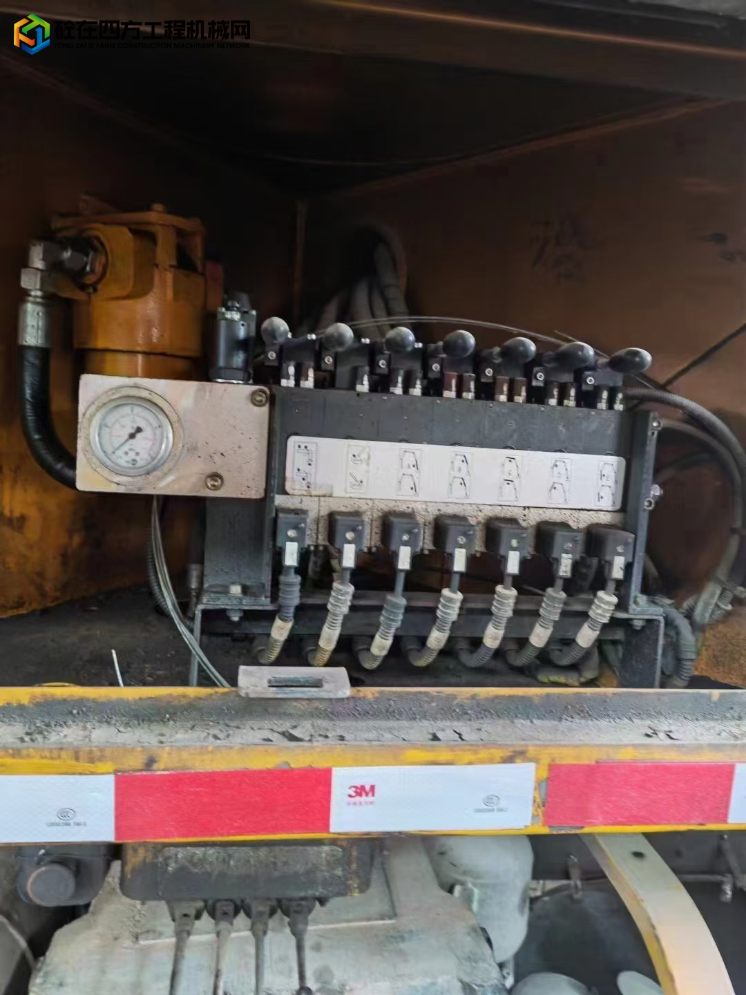 https://images.tongzsf.com/tong/truck_machine/20220718/162d515ddcd836.jpg