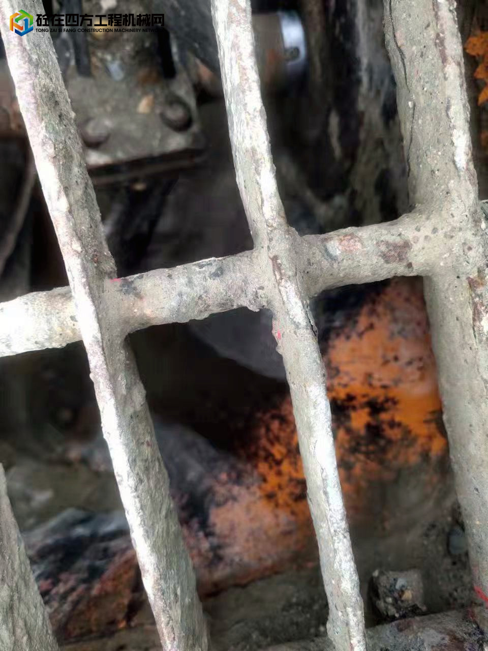 https://images.tongzsf.com/tong/truck_machine/20220720/162d7b52d03f5a.jpg