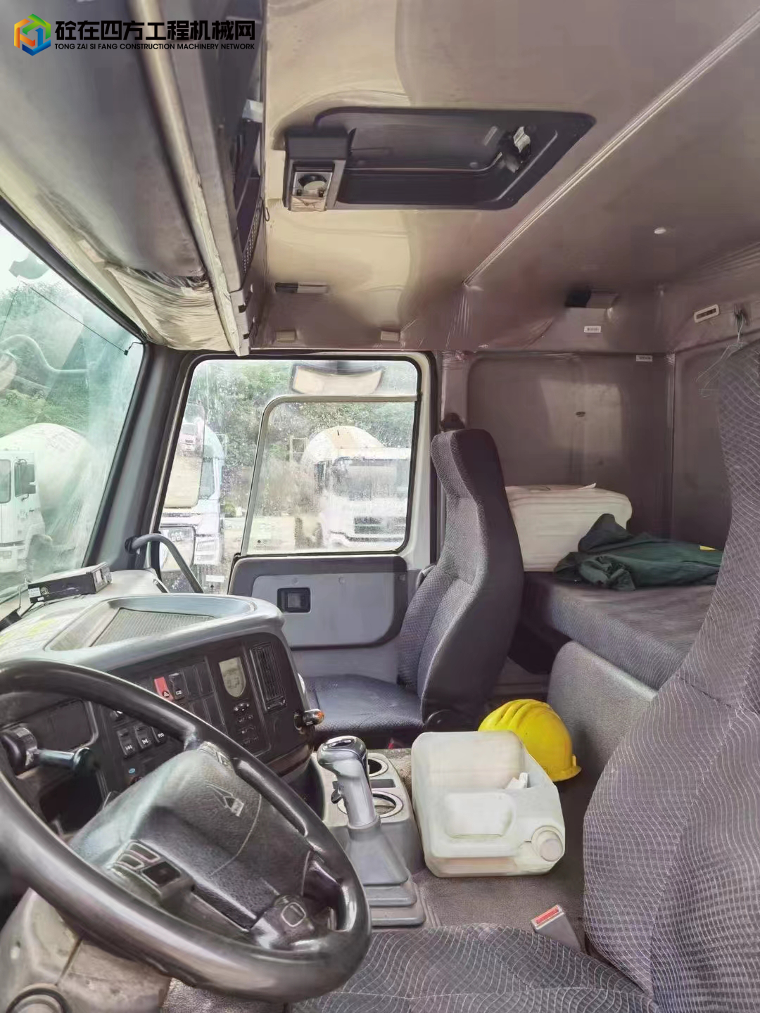 https://images.tongzsf.com/tong/truck_machine/20220722/162da53a7b1a26.jpg
