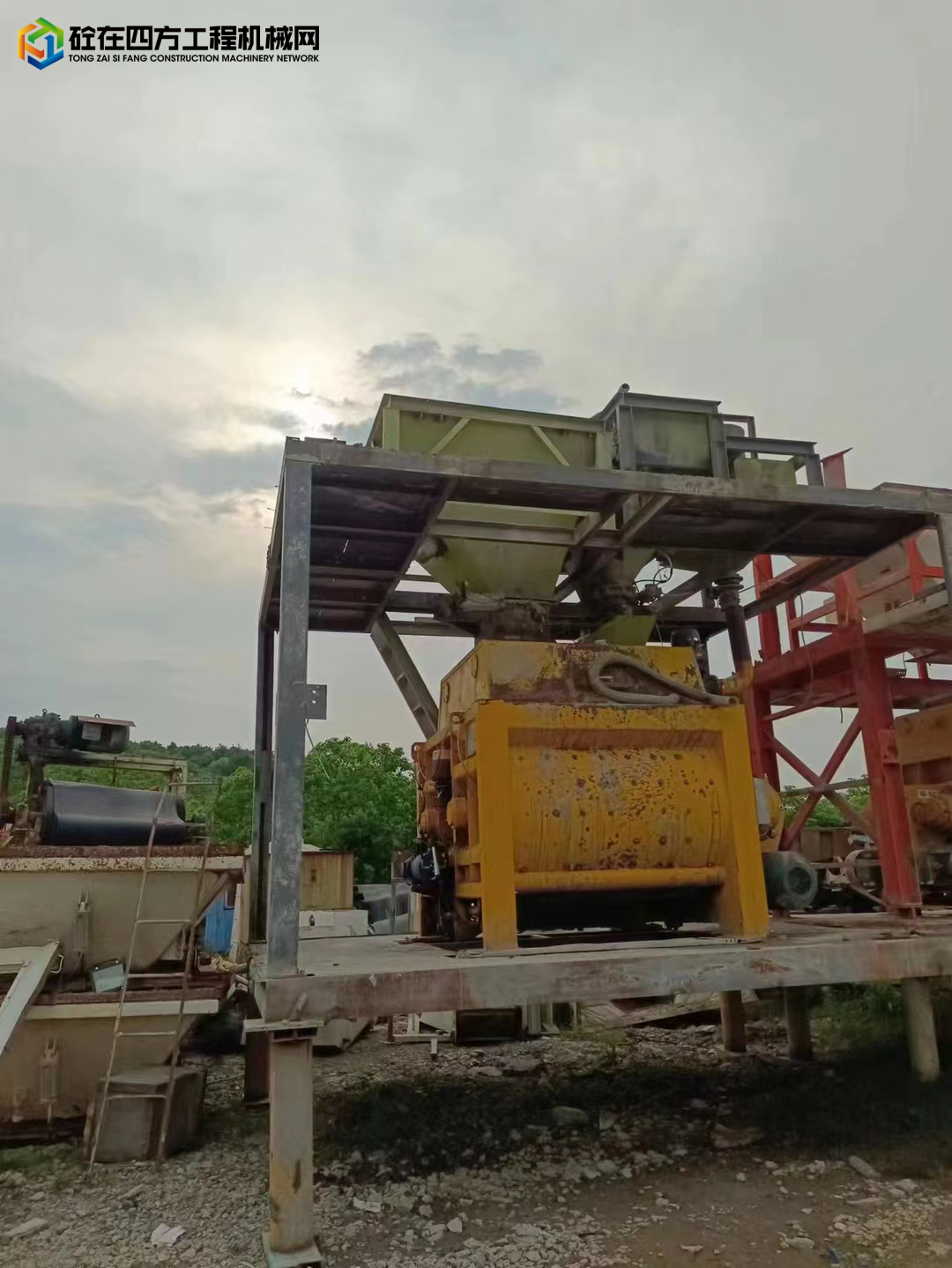 https://images.tongzsf.com/tong/truck_machine/20220727/162e09d28cab16.jpg