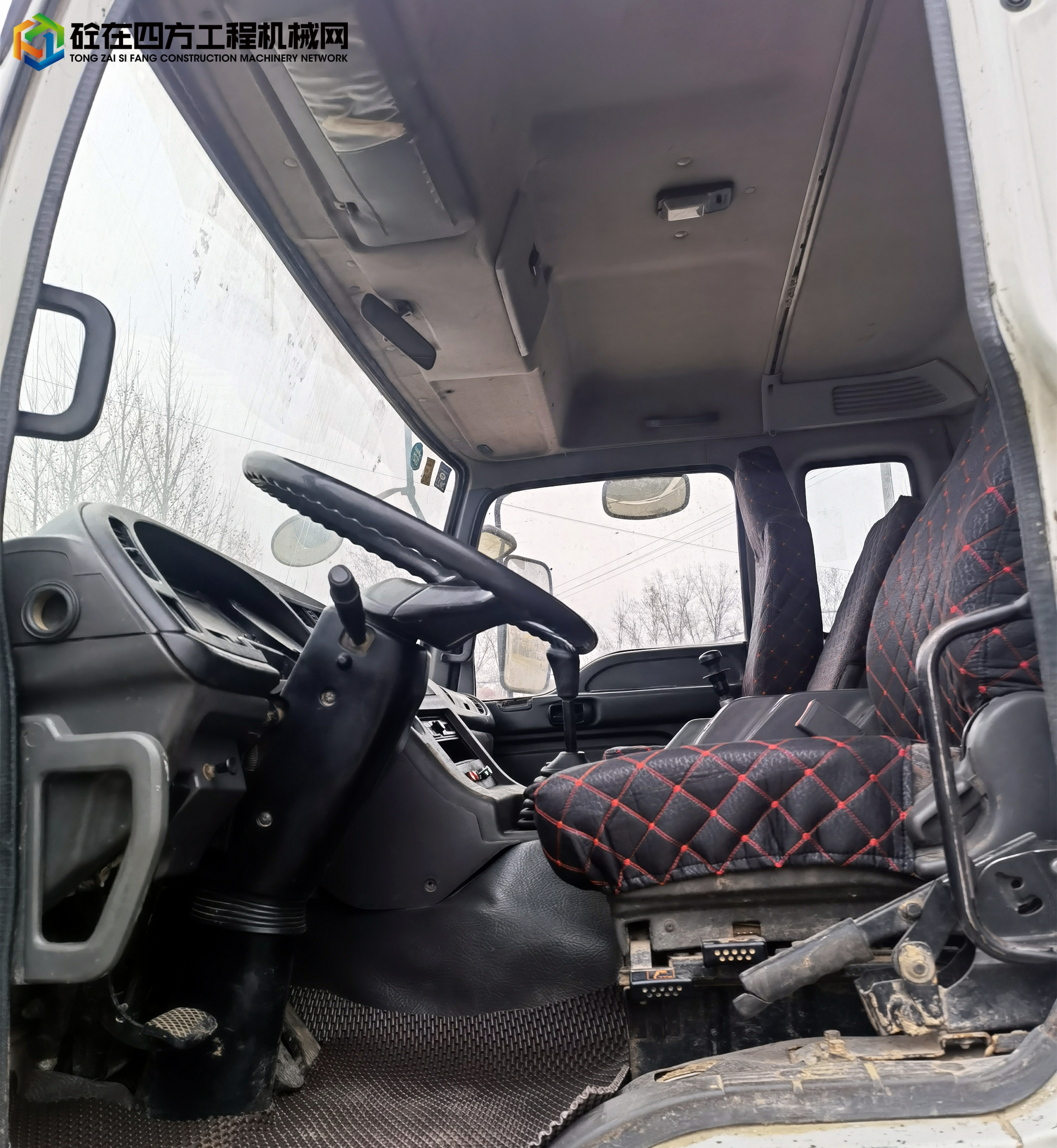 https://images.tongzsf.com/tong/truck_machine/20220809/162f218038f95e.jpg