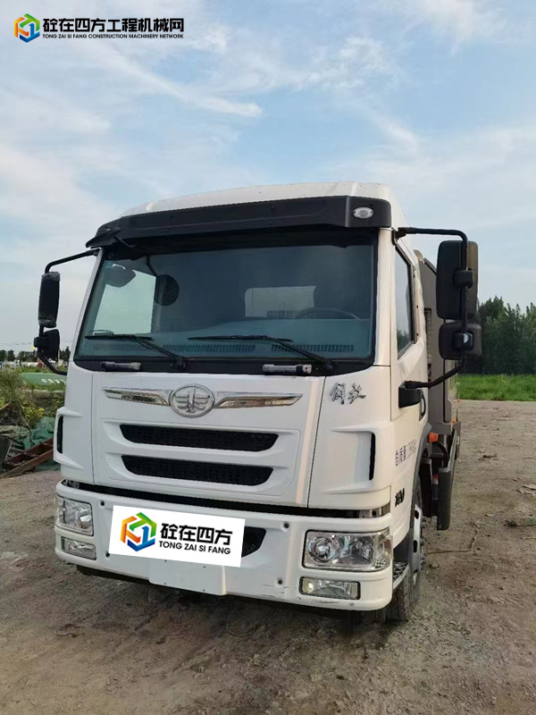 https://images.tongzsf.com/tong/truck_machine/20220810/162f37a7e94632.jpg