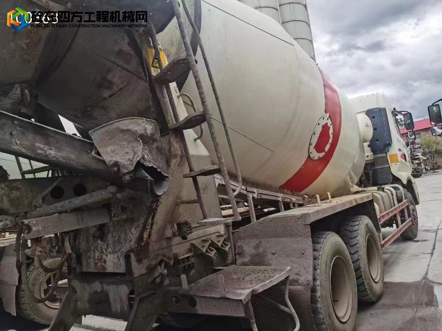 https://images.tongzsf.com/tong/truck_machine/20220815/162f9bc0536ec3.jpg