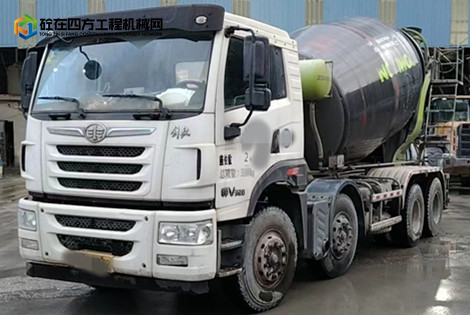 https://images.tongzsf.com/tong/truck_machine/20220818/162fd94cac8547.jpg