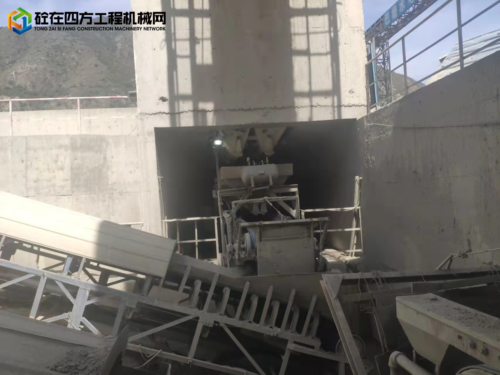 https://images.tongzsf.com/tong/truck_machine/20220823/163047a6063bb3.jpg