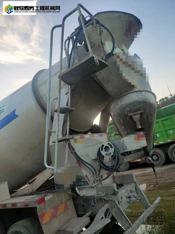 https://images.tongzsf.com/tong/truck_machine/20220825/163073b0dd6669.jpg