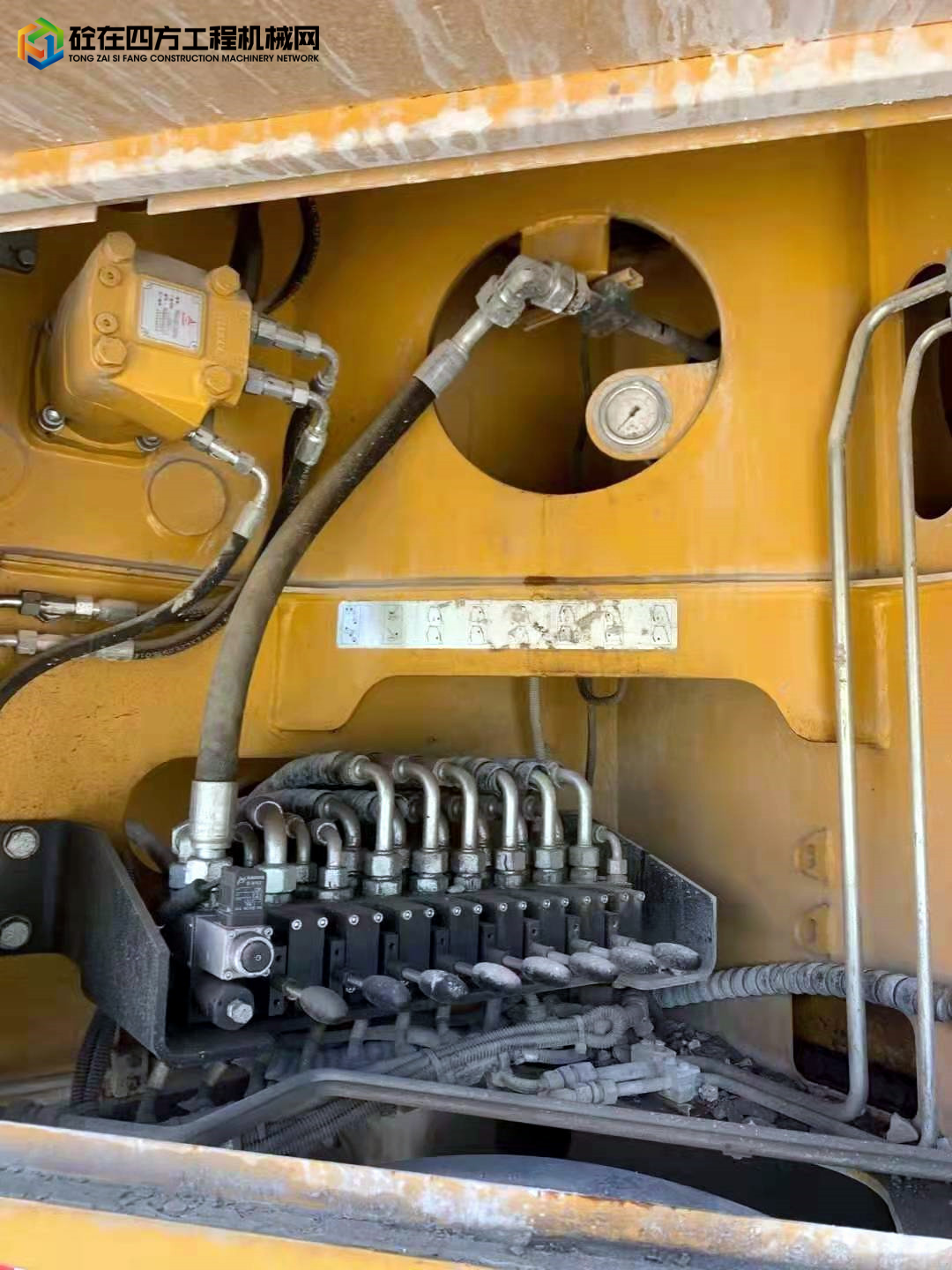 https://images.tongzsf.com/tong/truck_machine/20220826/163088a44dc6a0.jpg