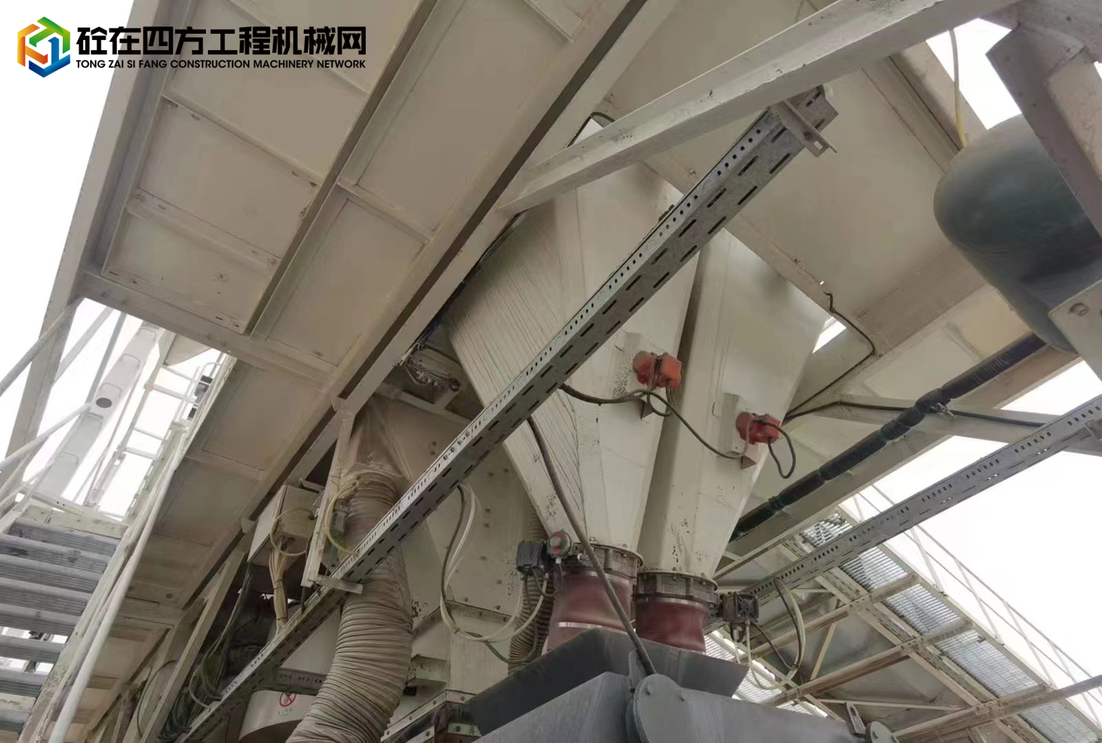 https://images.tongzsf.com/tong/truck_machine/20220829/1630c7c0446c85.jpg