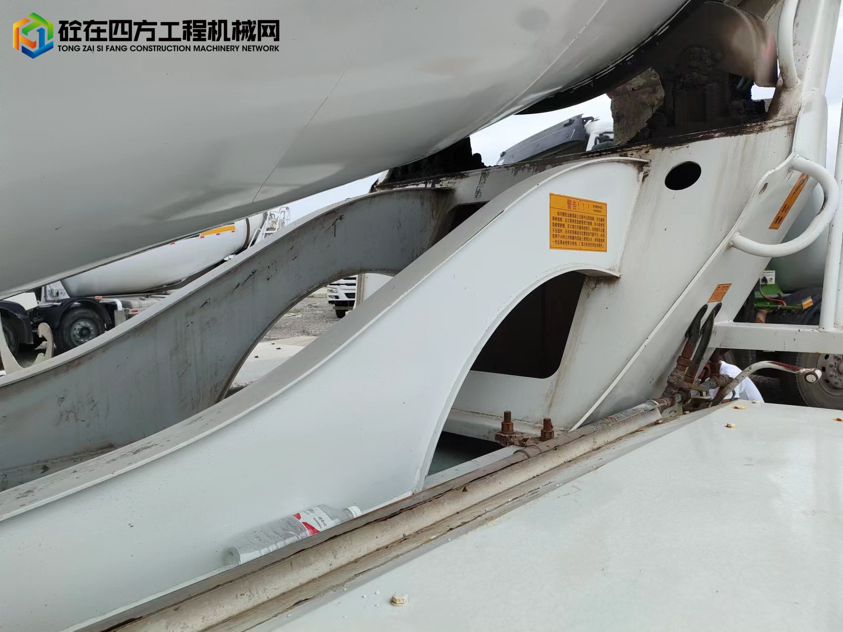 https://images.tongzsf.com/tong/truck_machine/20220901/163105c37b1e97.jpg