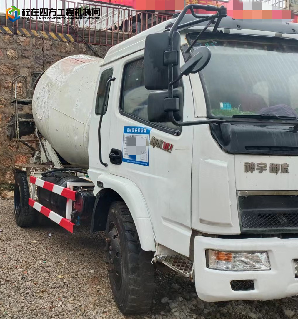 https://images.tongzsf.com/tong/truck_machine/20220921/1632a6ec64c65f.jpg