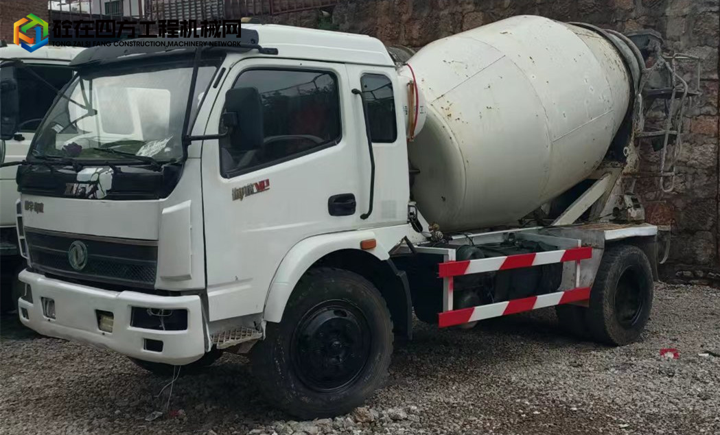 https://images.tongzsf.com/tong/truck_machine/20220921/1632a6ecf016f6.jpg