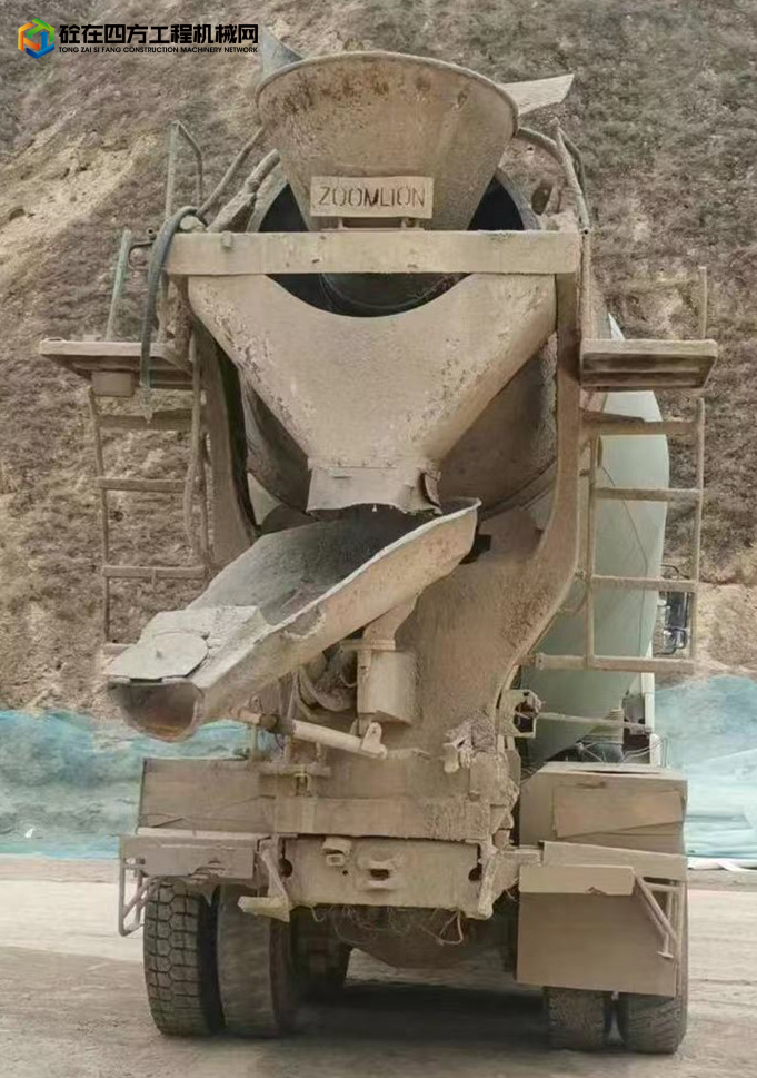 https://images.tongzsf.com/tong/truck_machine/20220921/1632ac03dac1ff.jpg