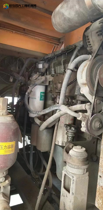 https://images.tongzsf.com/tong/truck_machine/20220926/16331082f518f2.jpg