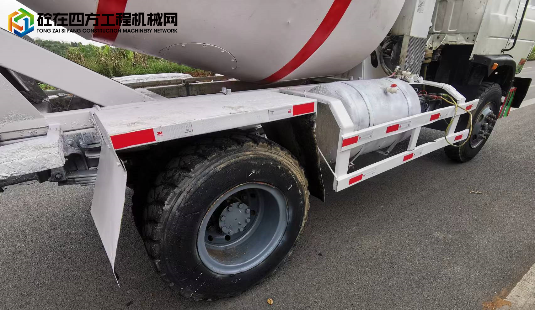 https://images.tongzsf.com/tong/truck_machine/20220926/16331099f12c21.jpg