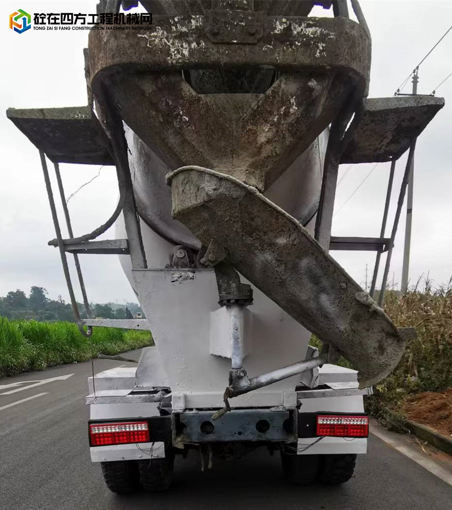 https://images.tongzsf.com/tong/truck_machine/20220926/1633109eb20dba.jpg