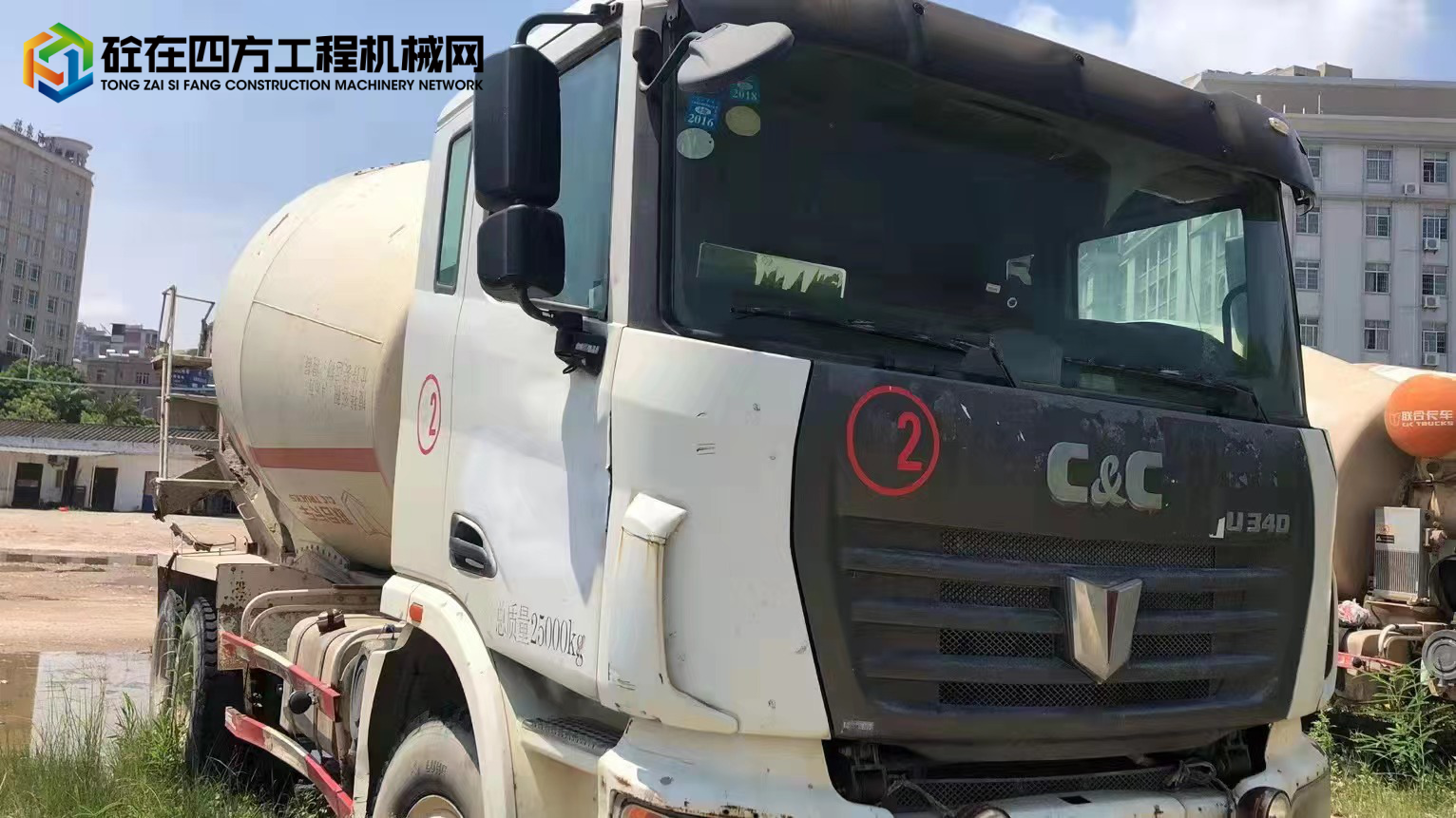 https://images.tongzsf.com/tong/truck_machine/20221001/1633841940c4f8.jpg