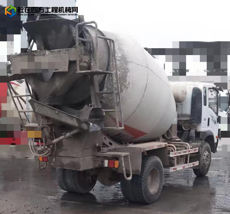 https://images.tongzsf.com/tong/truck_machine/20221008/16340dcb9b06d1.jpg