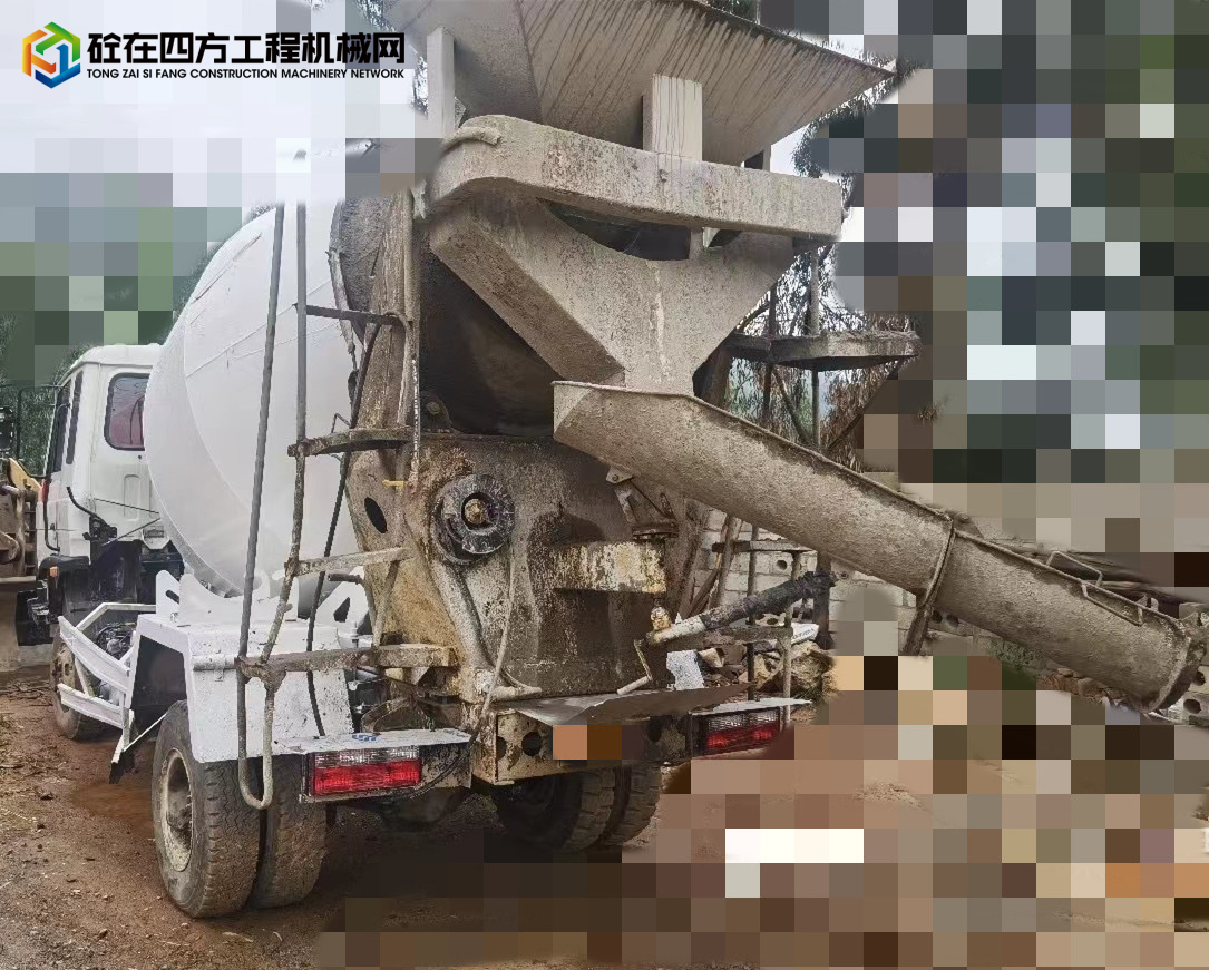 https://images.tongzsf.com/tong/truck_machine/20221008/163411bc3986e1.jpg