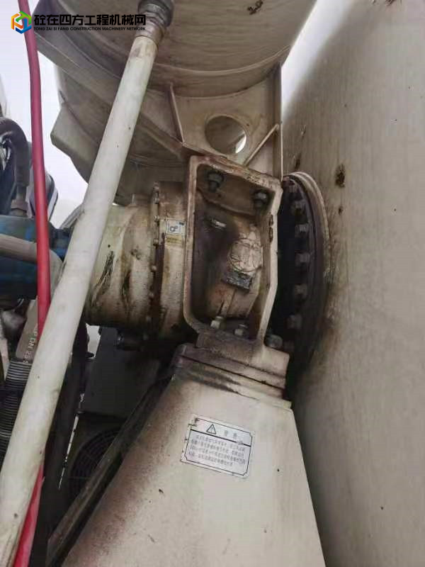 https://images.tongzsf.com/tong/truck_machine/20221010/163438949b473a.jpg