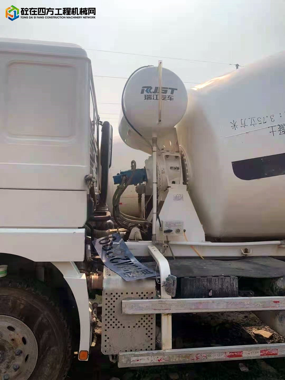 https://images.tongzsf.com/tong/truck_machine/20221011/163451dda86469.jpg