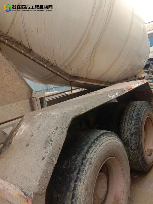 https://images.tongzsf.com/tong/truck_machine/20221013/16347d4d4a5469.jpg