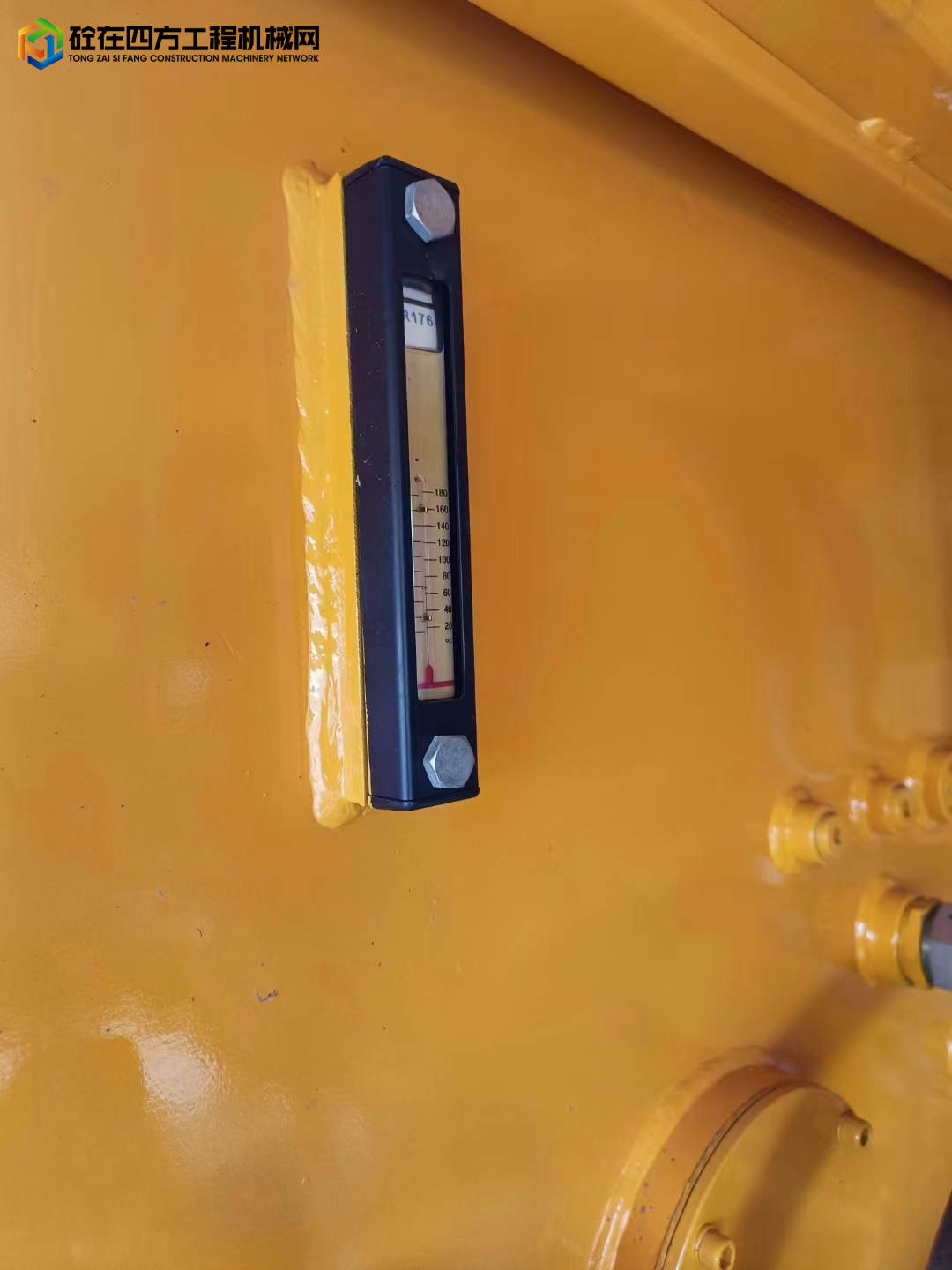 https://images.tongzsf.com/tong/truck_machine/20221014/16349604d91b27.jpg