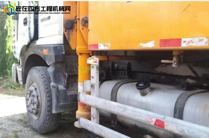https://images.tongzsf.com/tong/truck_machine/20221017/1634cf19e88290.jpg