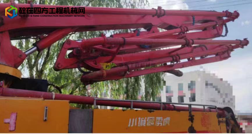 https://images.tongzsf.com/tong/truck_machine/20221017/1634cf1a44fbd1.jpg