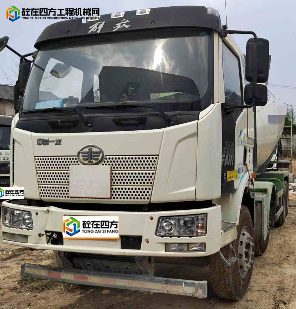 https://images.tongzsf.com/tong/truck_machine/20221017/1634cf1e6bd895.jpg