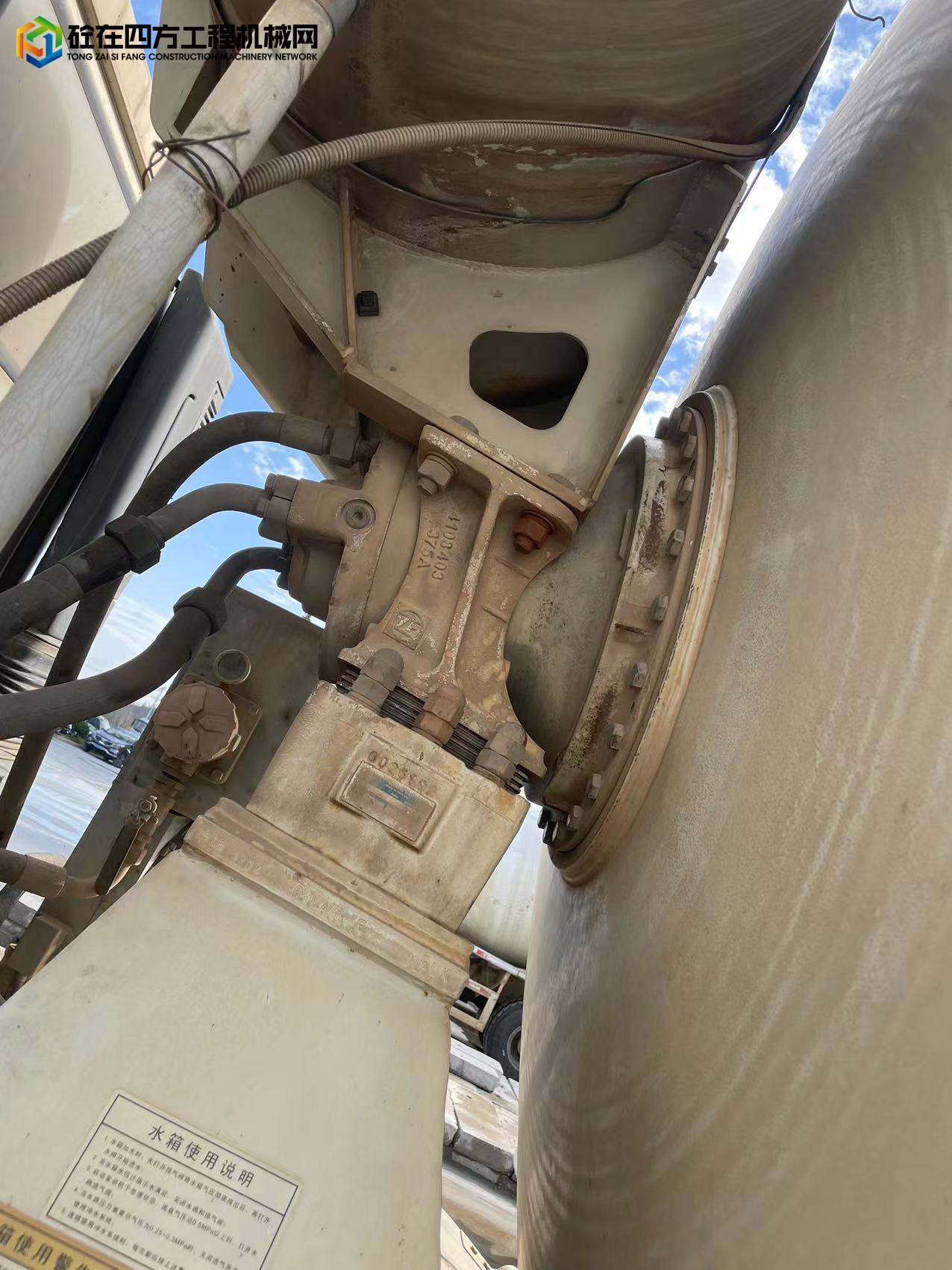 https://images.tongzsf.com/tong/truck_machine/20221018/1634e3cf92df6a.jpg