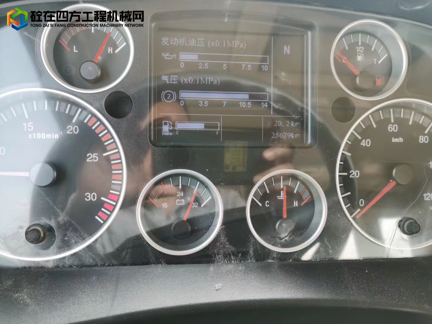 https://images.tongzsf.com/tong/truck_machine/20221018/1634e547adebc3.jpg
