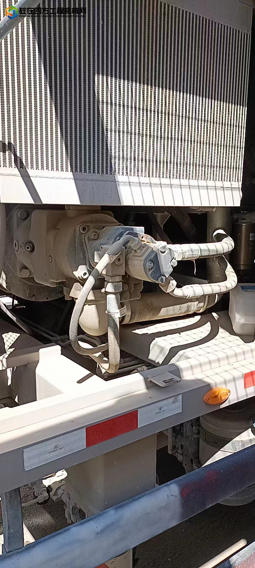 https://images.tongzsf.com/tong/truck_machine/20221018/1634e54b99c14f.jpg