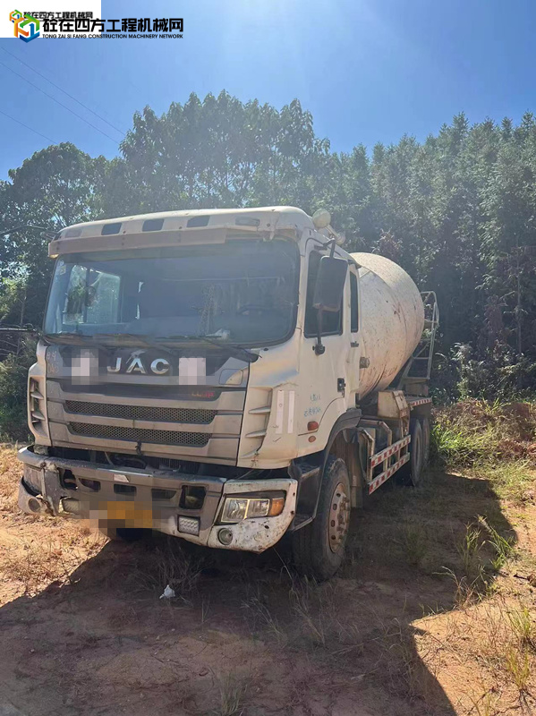 https://images.tongzsf.com/tong/truck_machine/20221018/1634e5a3493dbc.jpg
