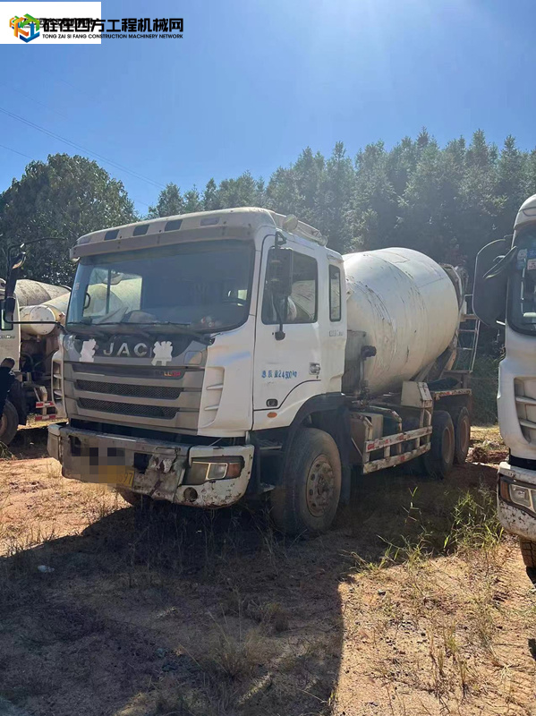 https://images.tongzsf.com/tong/truck_machine/20221018/1634e5a5620b75.jpg