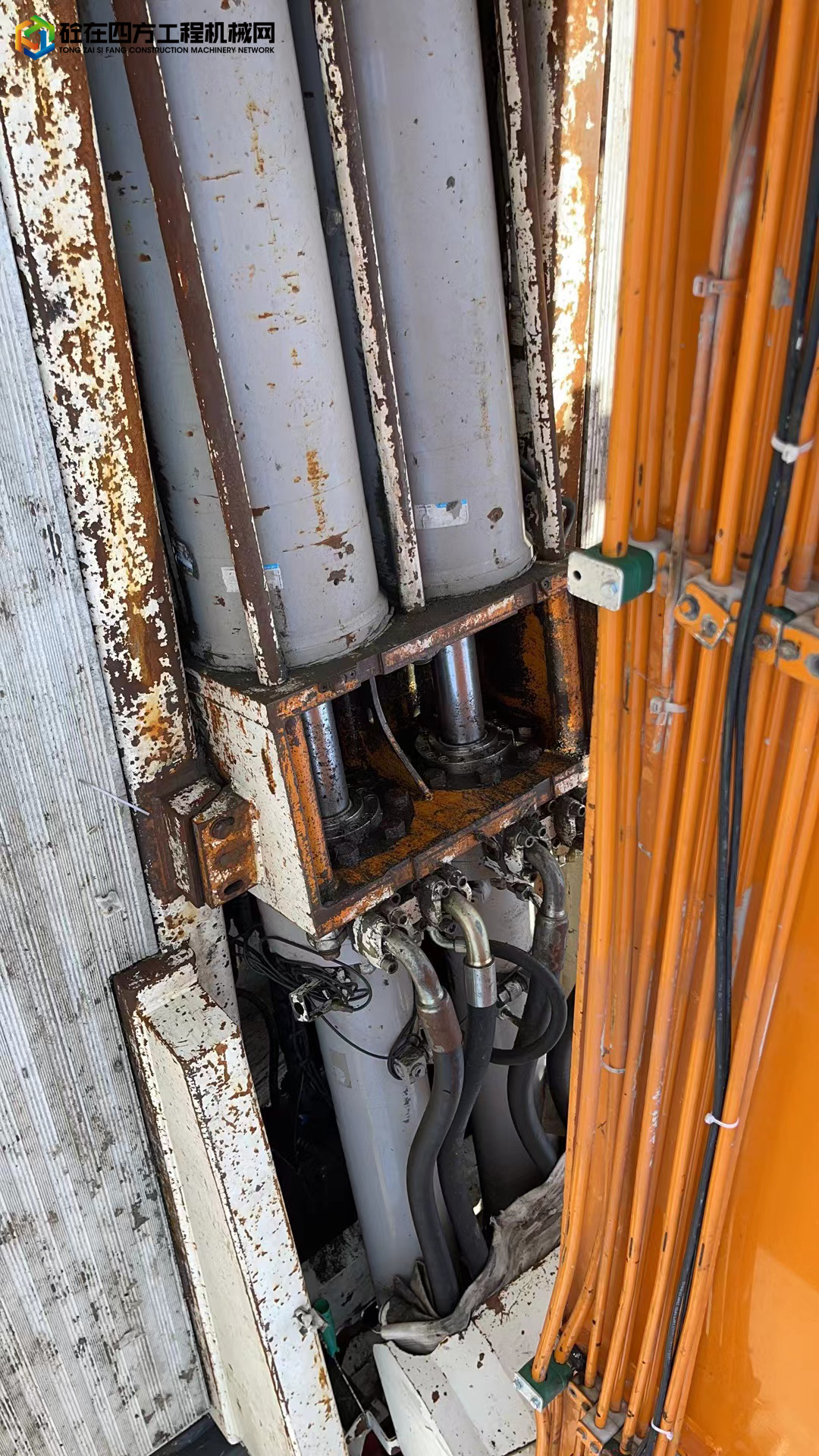 https://images.tongzsf.com/tong/truck_machine/20221020/16350ad140cbda.jpg