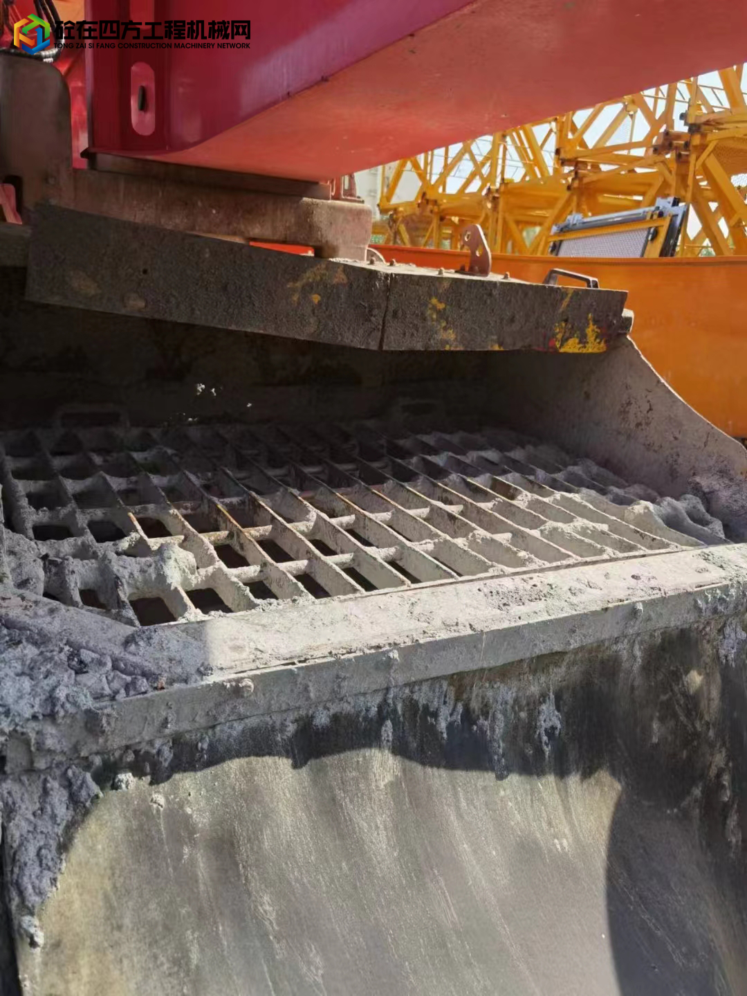 https://images.tongzsf.com/tong/truck_machine/20221021/16352453e539d9.jpg