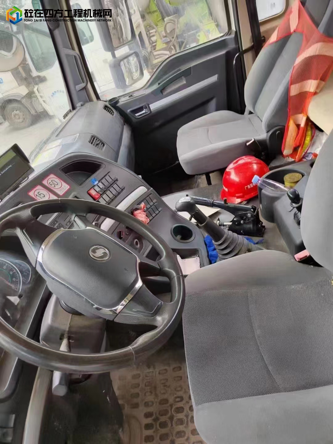 https://images.tongzsf.com/tong/truck_machine/20221024/16355f31c087d7.jpg