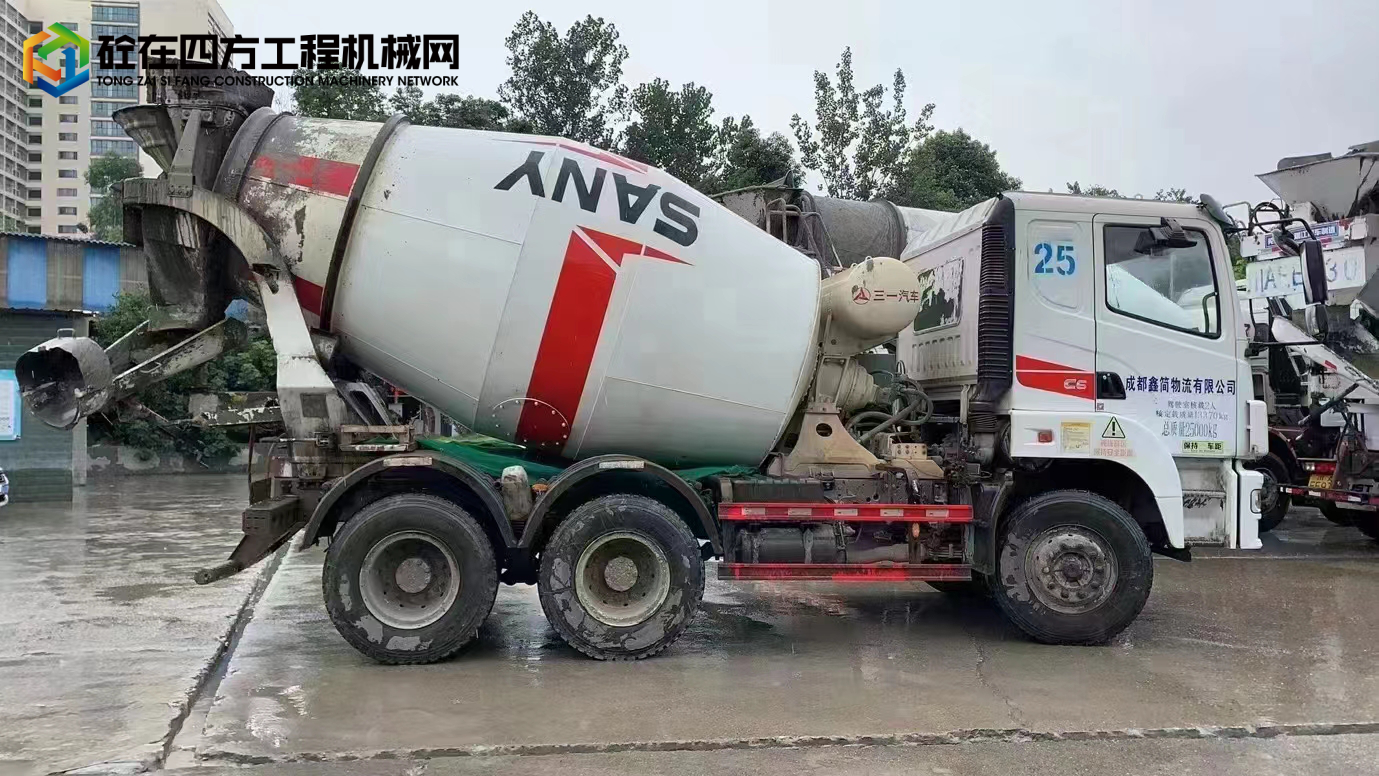 https://images.tongzsf.com/tong/truck_machine/20221024/163566264e995c.jpg