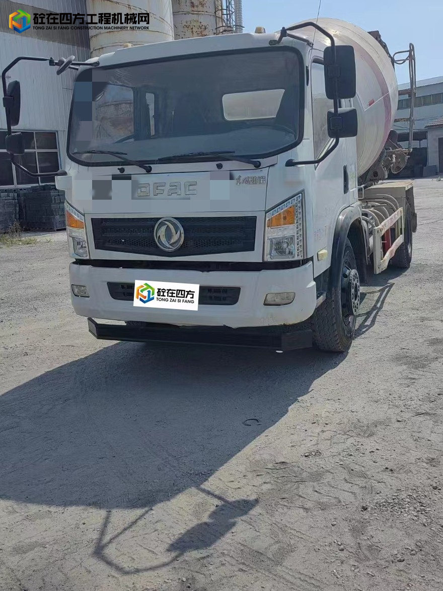 https://images.tongzsf.com/tong/truck_machine/20221026/16358b39bb3636.jpg