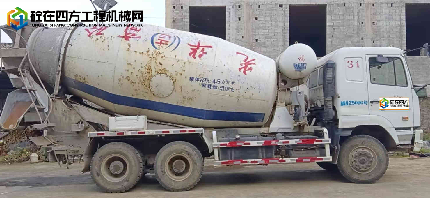 https://images.tongzsf.com/tong/truck_machine/20221028/1635b849bca2a3.jpg