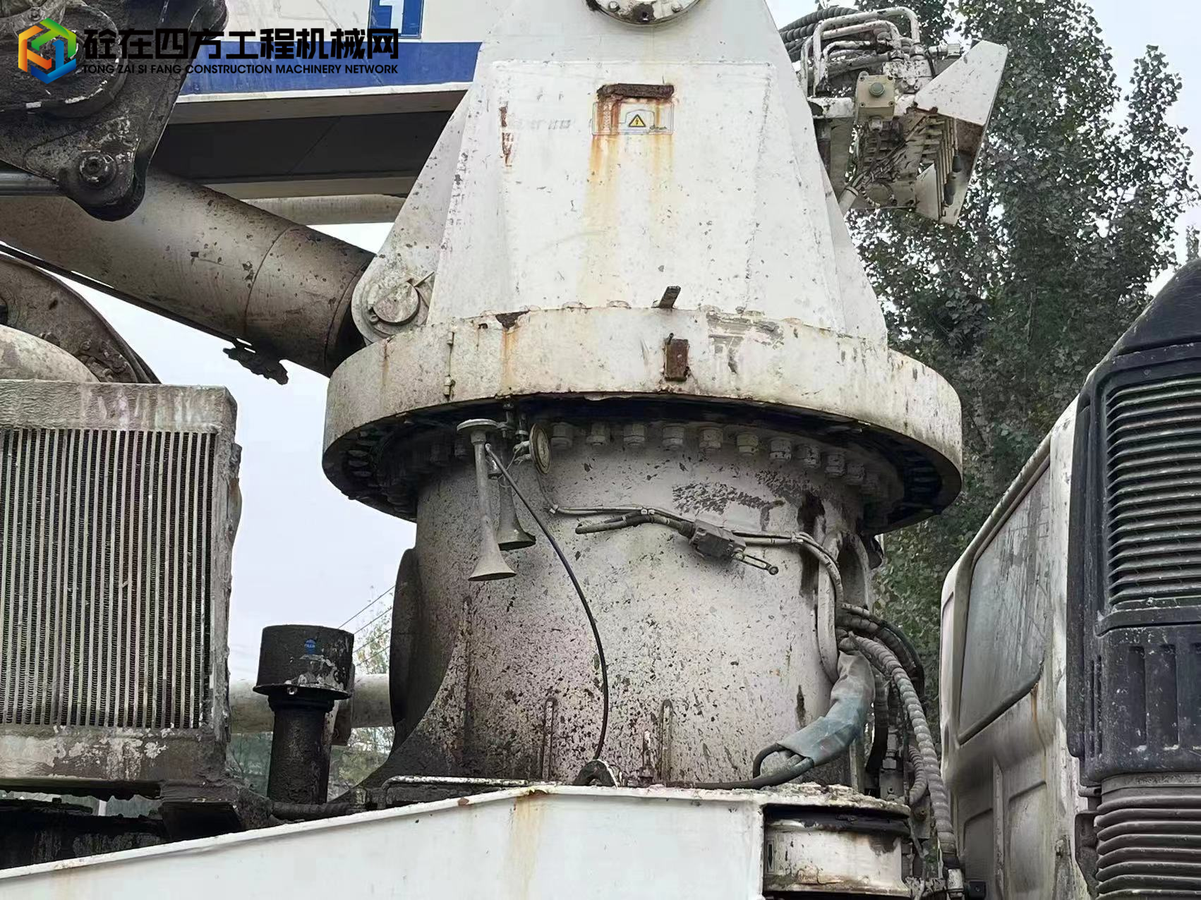 https://images.tongzsf.com/tong/truck_machine/20221031/1635f4231ef9d3.jpg
